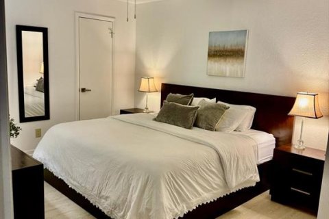 Appartement à louer à Orlando, Floride: 2 chambres, 90.21 m2 № 2342657 - photo 10