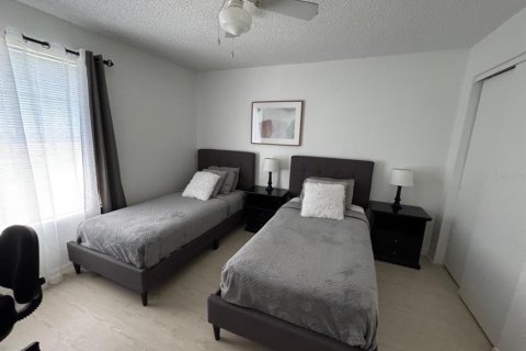 Appartement à louer à Orlando, Floride: 2 chambres, 90.21 m2 № 2342657 - photo 13