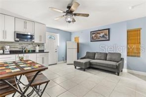 Casa en venta en Tampa, Florida, 4 dormitorios, 200.2 m2 № 2349881 - foto 30