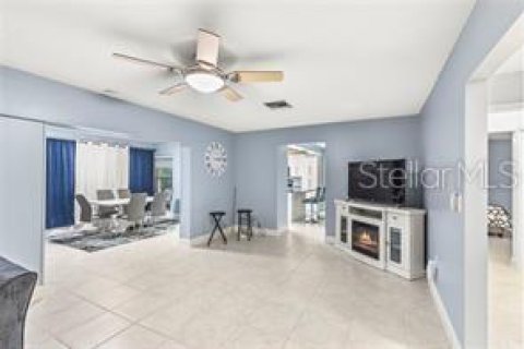 Casa en venta en Tampa, Florida, 4 dormitorios, 200.2 m2 № 2349881 - foto 19