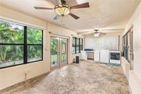 Casa en venta en Tampa, Florida, 4 dormitorios, 200.2 m2 № 2349881 - foto 25
