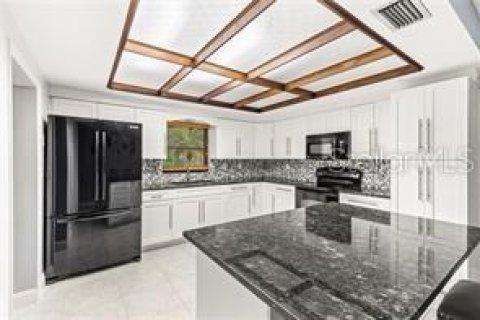 Casa en venta en Tampa, Florida, 4 dormitorios, 200.2 m2 № 2349881 - foto 21