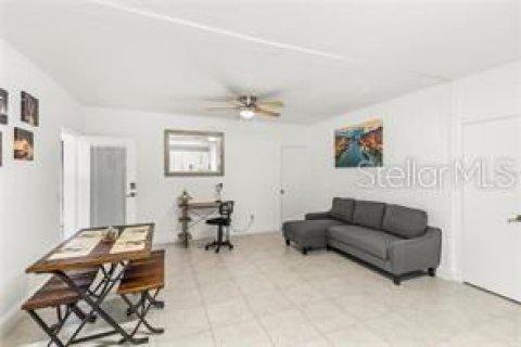 Casa en venta en Tampa, Florida, 4 dormitorios, 200.2 m2 № 2349881 - foto 12