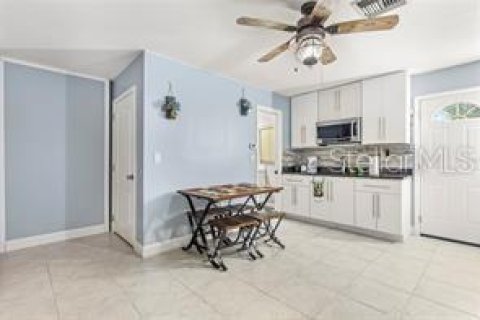 Casa en venta en Tampa, Florida, 4 dormitorios, 200.2 m2 № 2349881 - foto 29