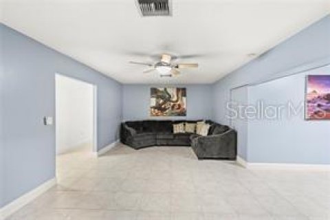 Casa en venta en Tampa, Florida, 4 dormitorios, 200.2 m2 № 2349881 - foto 18