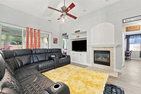 Villa ou maison à vendre à Orlando, Floride: 4 chambres, 218.23 m2 № 2415308 - photo 13