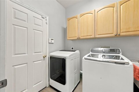 Villa ou maison à vendre à Orlando, Floride: 4 chambres, 218.23 m2 № 2415308 - photo 23