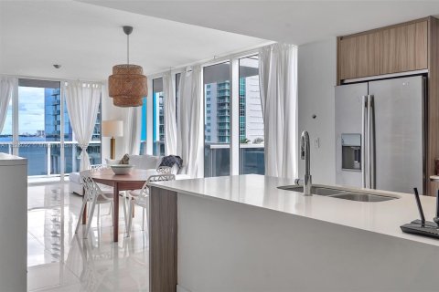 Condo in Miami, Florida, 3 bedrooms  № 1798713 - photo 8