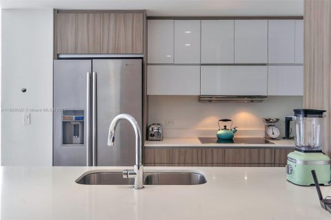 Condo in Miami, Florida, 3 bedrooms  № 1798713 - photo 9