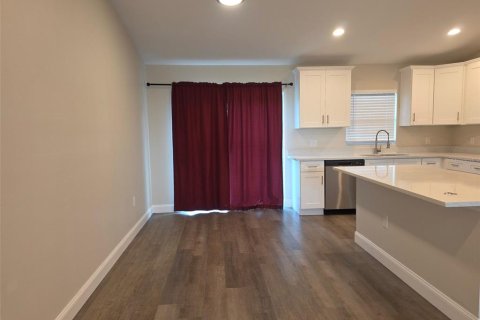 Casa en alquiler en Ocala, Florida, 3 dormitorios, 127.09 m2 № 2287478 - foto 6