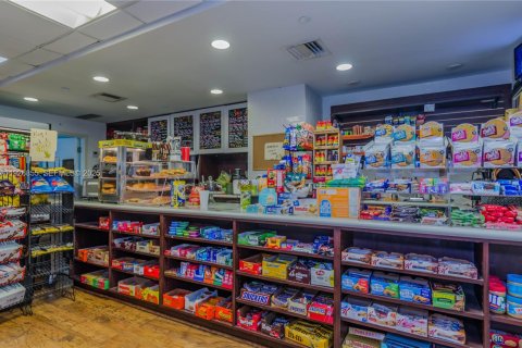 Купить кондоминиум в Майами-Бич, Флорида 1 спальня, 79.15м2, № 1985788 - фото 21