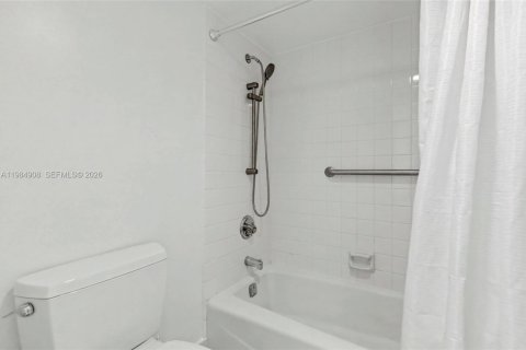 Copropriété à vendre à Pompano Beach, Floride: 3 chambres, 144.93 m2 № 2046794 - photo 10