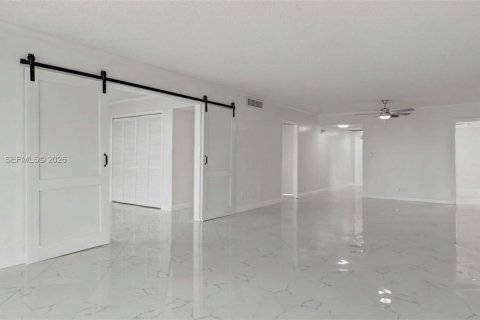Copropriété à vendre à Pompano Beach, Floride: 3 chambres, 144.93 m2 № 2046794 - photo 3