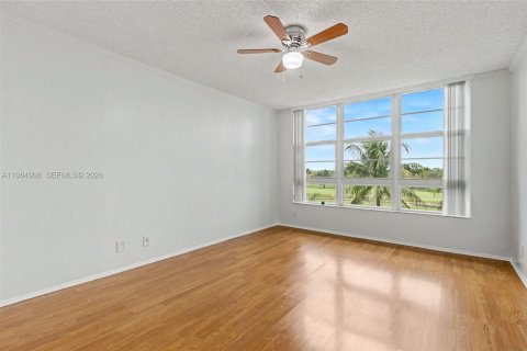 Copropriété à vendre à Pompano Beach, Floride: 3 chambres, 144.93 m2 № 2046794 - photo 12