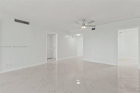 Copropriété à vendre à Pompano Beach, Floride: 3 chambres, 144.93 m2 № 2046794 - photo 21