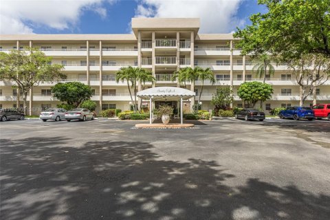 Condo à Pompano Beach, Floride, 3 chambres  № 2046794