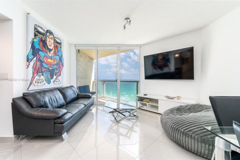 Copropriété à vendre à Sunny Isles Beach, Floride: 2 chambres, 117.61 m2 № 1868496 - photo 2