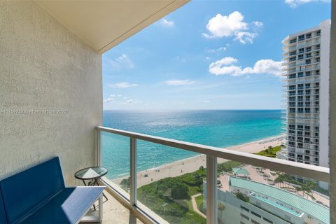Copropriété à vendre à Sunny Isles Beach, Floride: 2 chambres, 117.61 m2 № 1868496 - photo 23