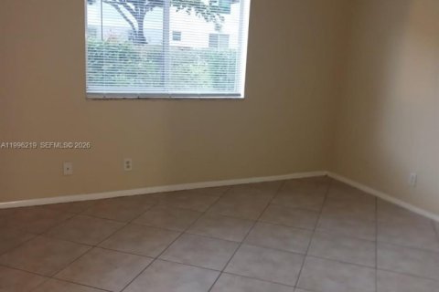 Condominio en alquiler en Pompano Beach, Florida, 2 dormitorios, 77.11 m2 № 2063226 - foto 5