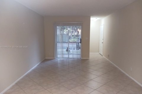 Condominio en alquiler en Pompano Beach, Florida, 2 dormitorios, 77.11 m2 № 2063226 - foto 4