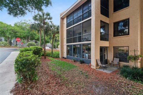 Condo in Altamonte Springs, Florida, 3 bedrooms  № 2195363 - photo 22