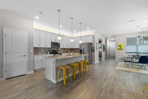 Casa en venta en Orlando, Florida, 3 dormitorios, 244.05 m2 № 1361550 - foto 10