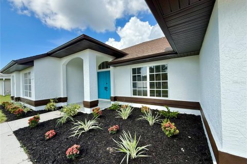 House in Port Charlotte, Florida 4 bedrooms, 202.71 sq.m. № 1858099 - photo 9
