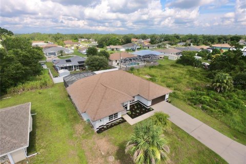 House in Port Charlotte, Florida 4 bedrooms, 202.71 sq.m. № 1858099 - photo 5