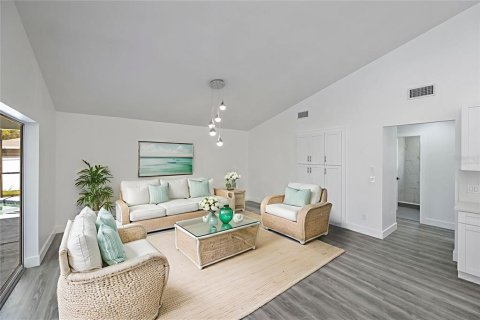 House in Port Charlotte, Florida 4 bedrooms, 202.71 sq.m. № 1858099 - photo 27