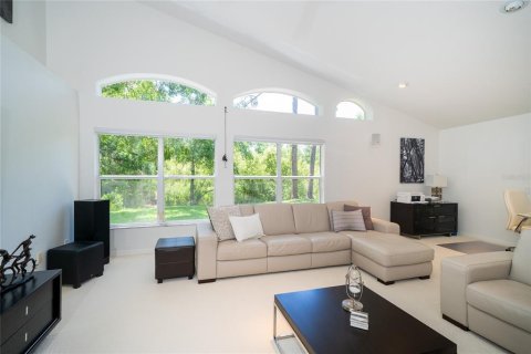 House in Lutz, Florida 3 bedrooms, 290.78 sq.m. № 1736262 - photo 11