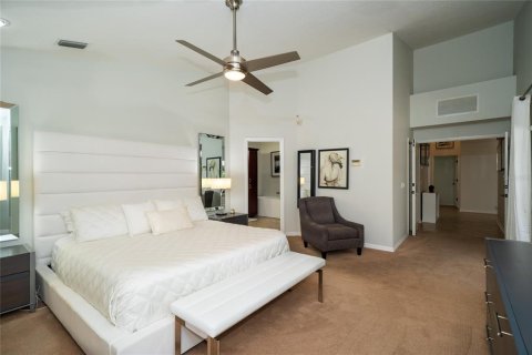 House in Lutz, Florida 3 bedrooms, 290.78 sq.m. № 1736262 - photo 13