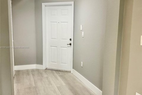 Condo in Doral, Florida, 3 bedrooms  № 1921849 - photo 19