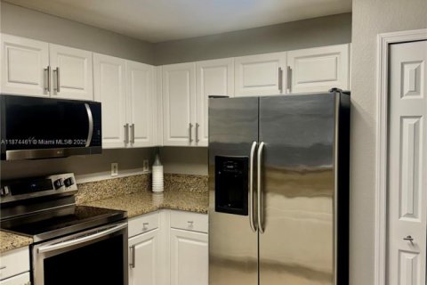 Condo in Doral, Florida, 3 bedrooms  № 1921849 - photo 6