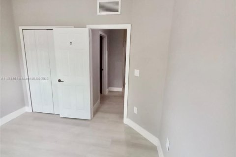 Condo in Doral, Florida, 3 bedrooms  № 1921849 - photo 7
