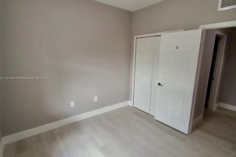 Condo in Doral, Florida, 3 bedrooms  № 1921849 - photo 15