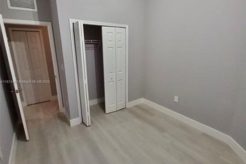 Condo in Doral, Florida, 3 bedrooms  № 1921849 - photo 21