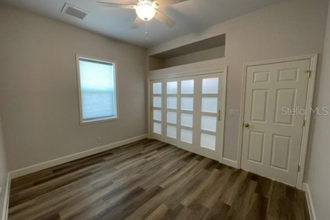 House in Pinellas Park, Florida 3 bedrooms, 162.02 sq.m. № 1685173 - photo 30