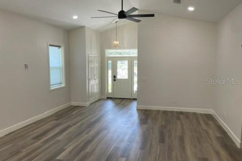 House in Pinellas Park, Florida 3 bedrooms, 162.02 sq.m. № 1685173 - photo 10