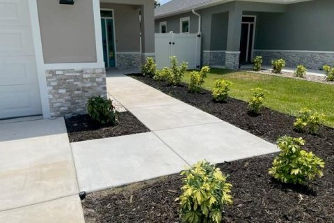 House in Pinellas Park, Florida 3 bedrooms, 162.02 sq.m. № 1685173 - photo 3