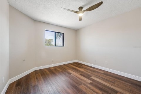 Townhouse in Port Richey, Florida 2 bedrooms, 146.79 sq.m. № 1602308 - photo 28