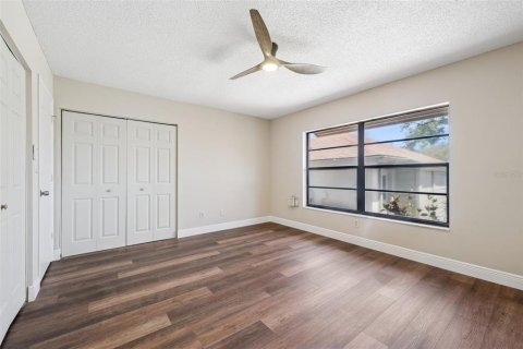 Townhouse in Port Richey, Florida 2 bedrooms, 146.79 sq.m. № 1602308 - photo 19