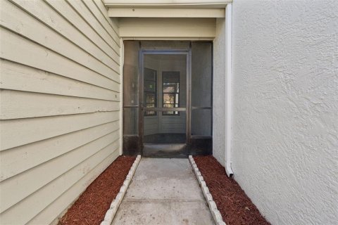 Townhouse in Port Richey, Florida 2 bedrooms, 146.79 sq.m. № 1602308 - photo 5