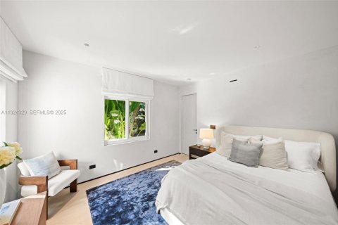 Снять в аренду виллу или дом в Майами-Бич, Флорида 4 спальни, 343.92м2, № 1982611 - фото 28