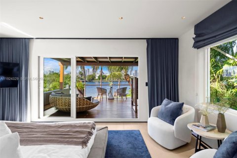 Снять в аренду виллу или дом в Майами-Бич, Флорида 4 спальни, 343.92м2, № 1982611 - фото 12