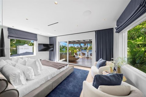 Снять в аренду виллу или дом в Майами-Бич, Флорида 4 спальни, 343.92м2, № 1982611 - фото 17