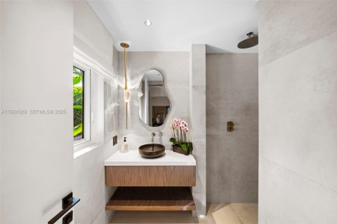 Снять в аренду виллу или дом в Майами-Бич, Флорида 4 спальни, 343.92м2, № 1982611 - фото 30