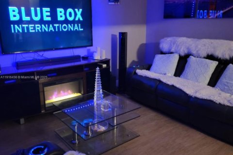 Купить кондоминиум в Майами, Флорида 3 спальни, 121.89м2, № 2016431 - фото 6