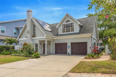 Casa en Saint Petersburg, Florida 3 dormitorios, 227.8 m2 № 2118037