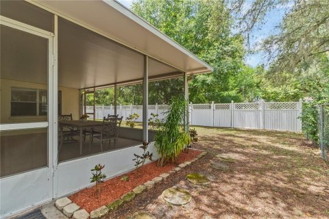House in Zephyrhills, Florida 3 bedrooms, 151.62 sq.m. № 1776812 - photo 8