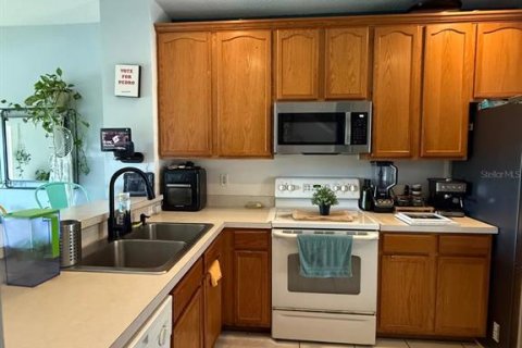 Adosado en venta en Orlando, Florida, 2 dormitorios, 91.69 m2 № 1912016 - foto 13